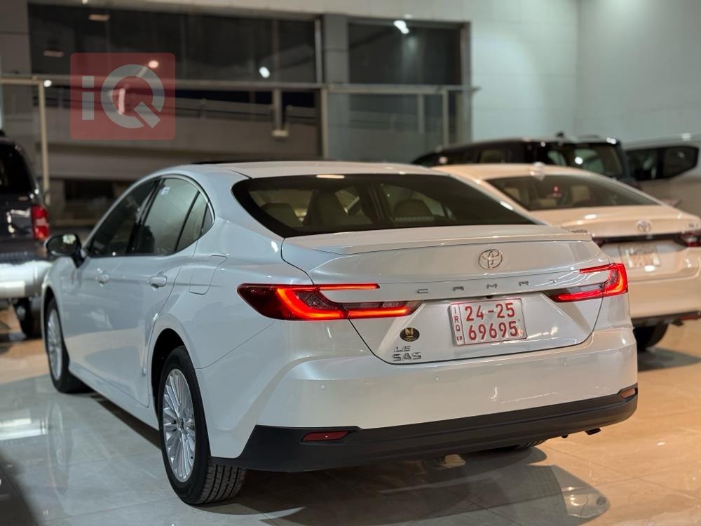 تۆیۆتا کامری